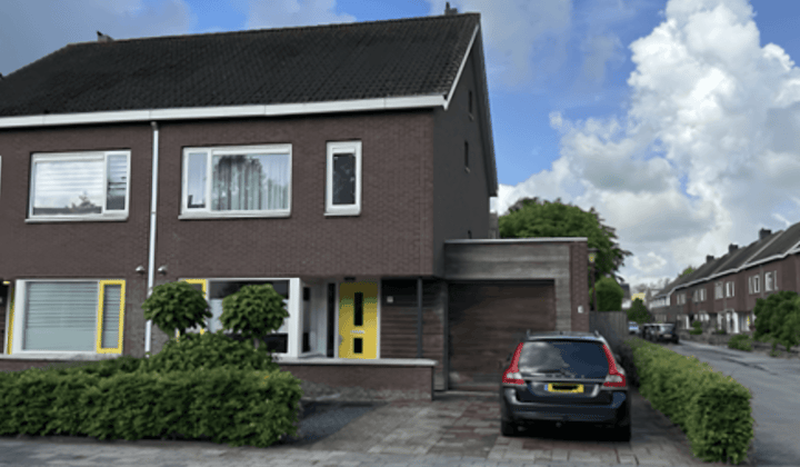 Huis · €1050,-