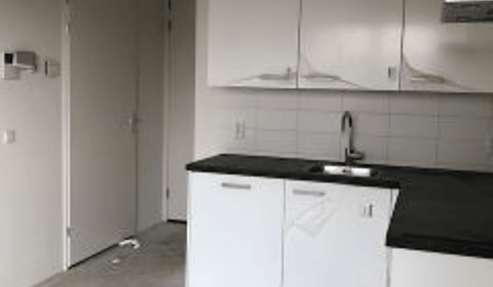 Studio · 30 m² · €1070,-