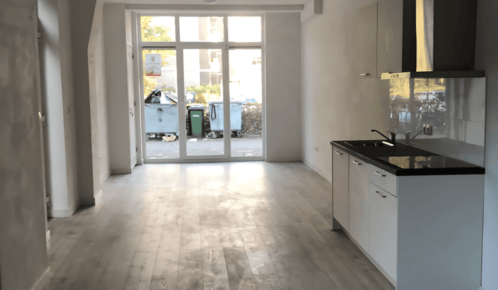 Studio · 30 m² · €840,-