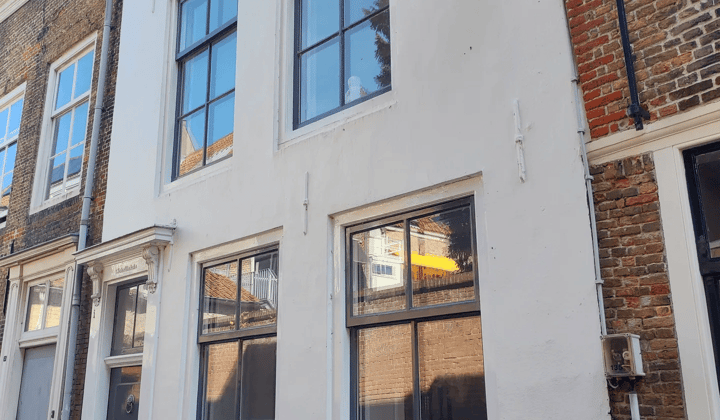 Huis · 80 m² · €1800,-