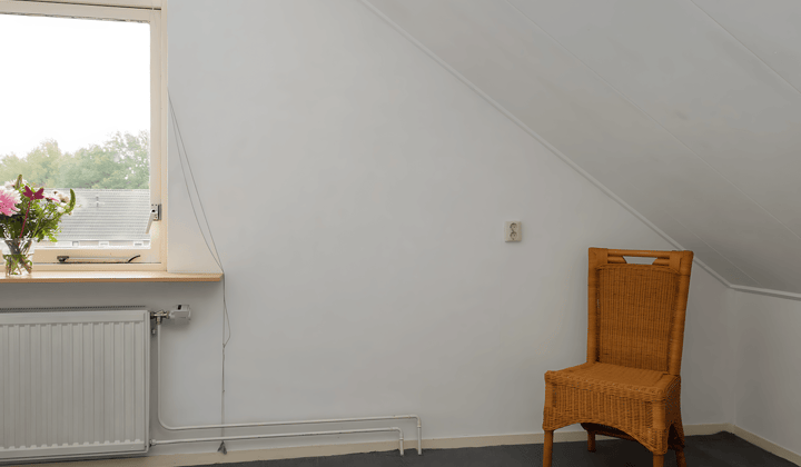 Kamer · 10 m² · €280,-