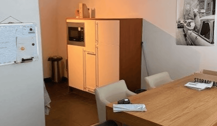 Studentenkamer met tuin en wasmachine