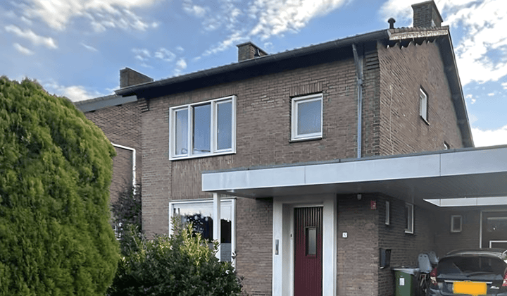 Huis · 228 m² · €1395,-
