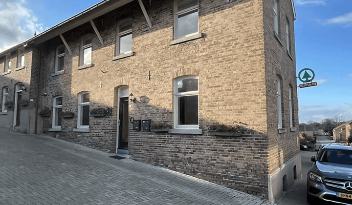 Huis · 130 m² · €1350,-
