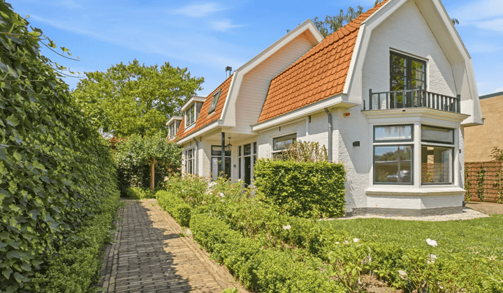 Huis · 190 m² · €5250,-