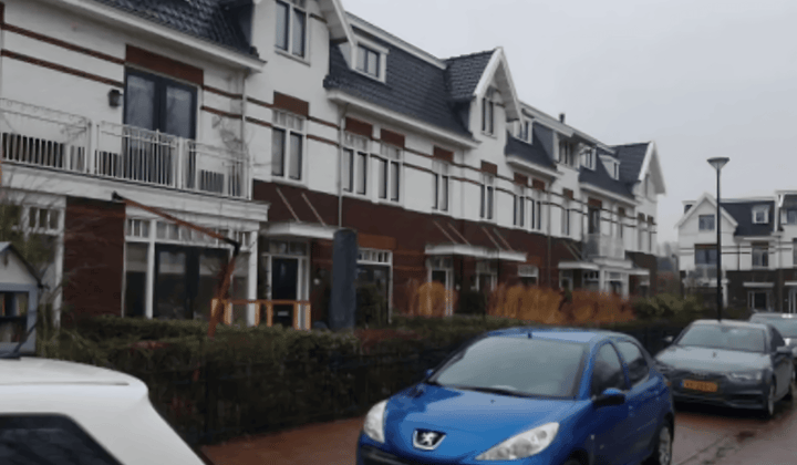 Gemeubileerde privé kamer met tuin en parkeergelegenheid