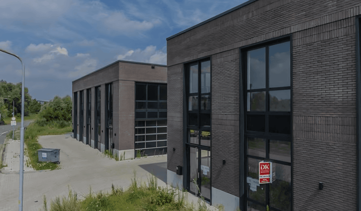 Bedrijfsruimte · 110 m² · €1200,-