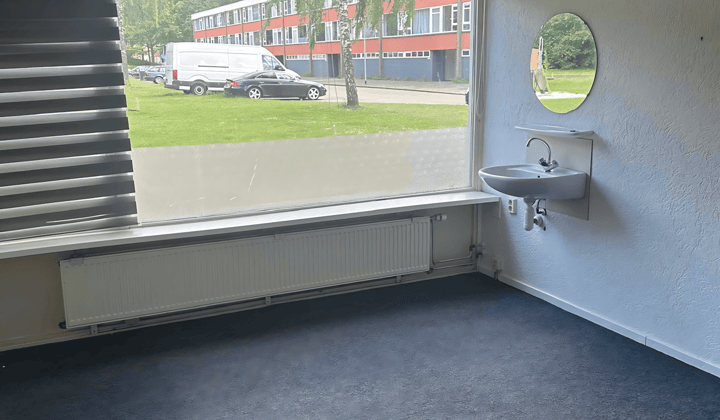 Kamer · 12 m² · €595,-