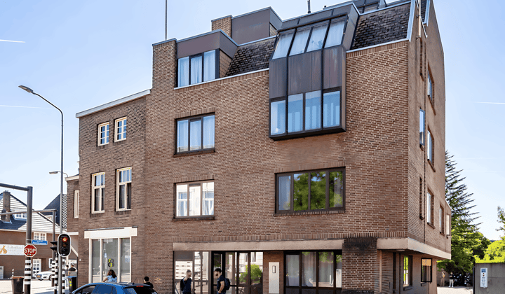 Appartement · 39 m² · €910,-
