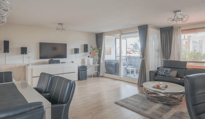 Appartement · 87 m² · €2250,-