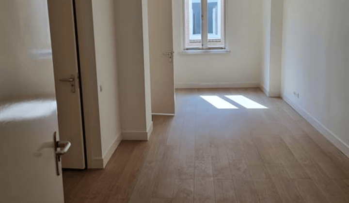 Studio · 27 m² · €725,-