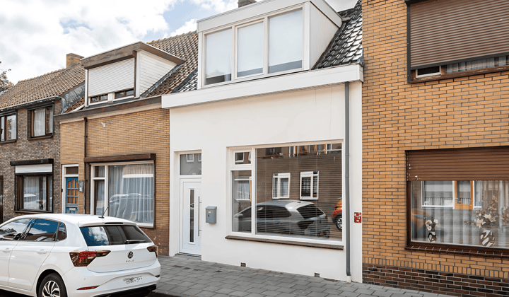Huis · 107 m² · €1449,-
