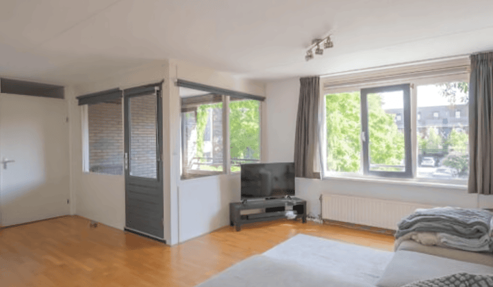Huis · 125 m² · €2400,-