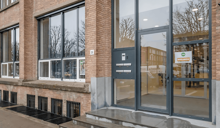 Kantoorruimte met parkeerplaatsen en energielabel A++