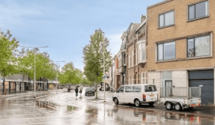 Gemeubileerd appartement met tuin en gestoffeerd