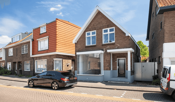 Huis · 106 m² · €2200,-