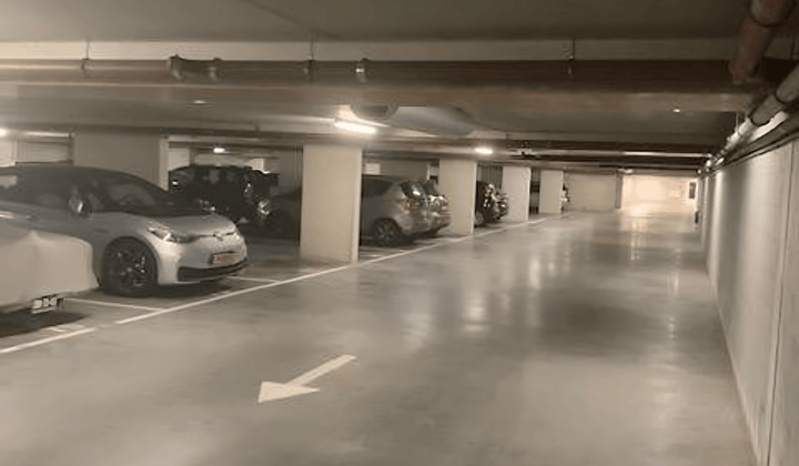 Appartement · 117 m² · €1975,-
