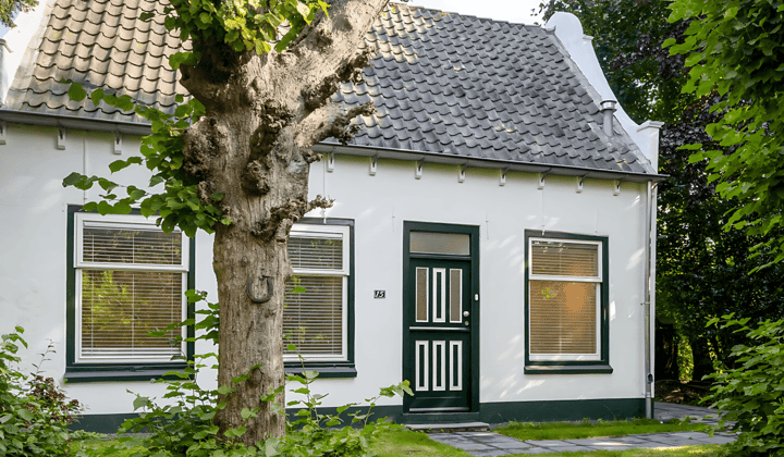 Huis · 102 m² · €2700,-