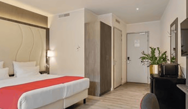 Studio · 31 m² · €2250,-