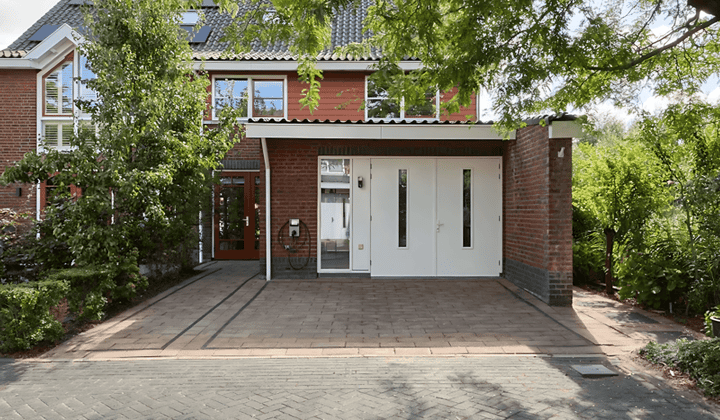 Huis · 206 m² · €3750,-