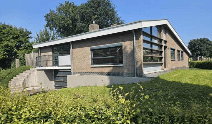 Huis · 146 m² · €1550,-