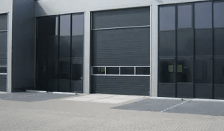 Bedrijfsruimte · 220 m² · €299,-