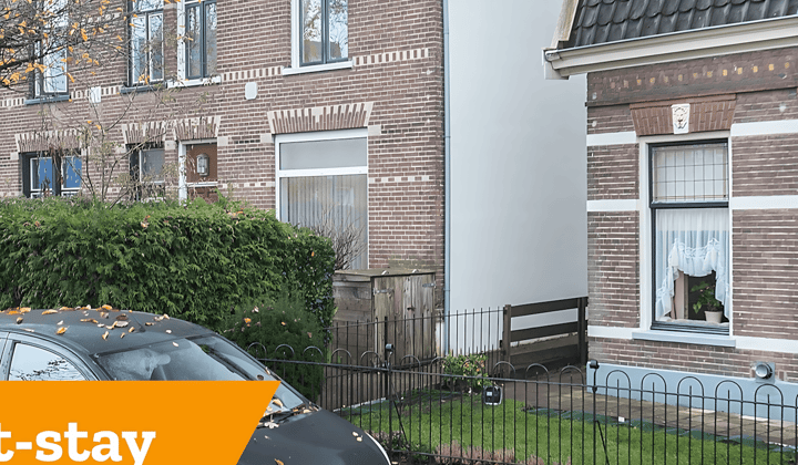 Gemeubileerde eengezinswoning met tuin en wasmachine