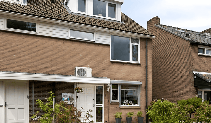 Huis · 116 m² · €2850,-