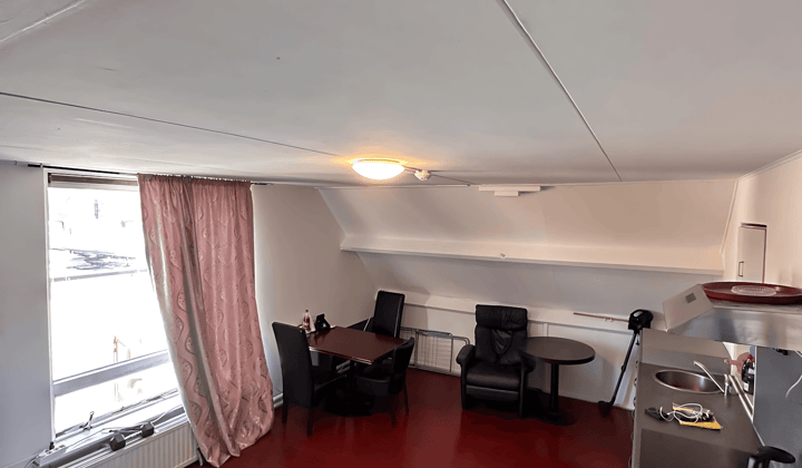 Studio · 25 m² · €1299,-