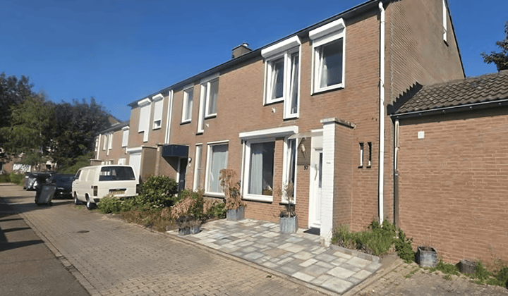 Huis · 111 m² · €1995,-