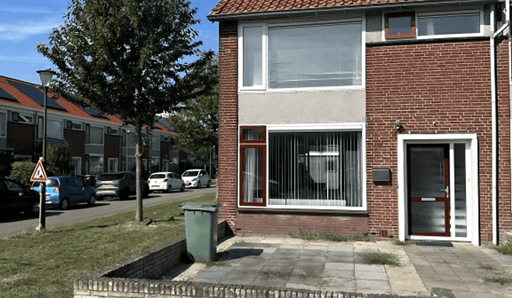 Huis · 100 m² · €2100,-