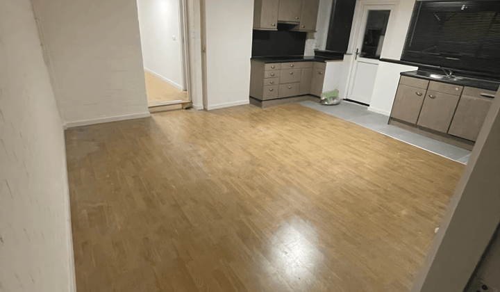 Kamer · 90 m² · €1240,-