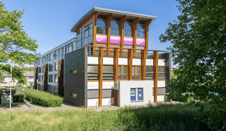 Bedrijfsruimte · 69 m² · €1050,-