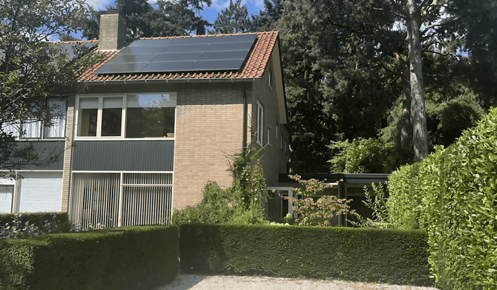 Huis · 200 m² · €2700,-