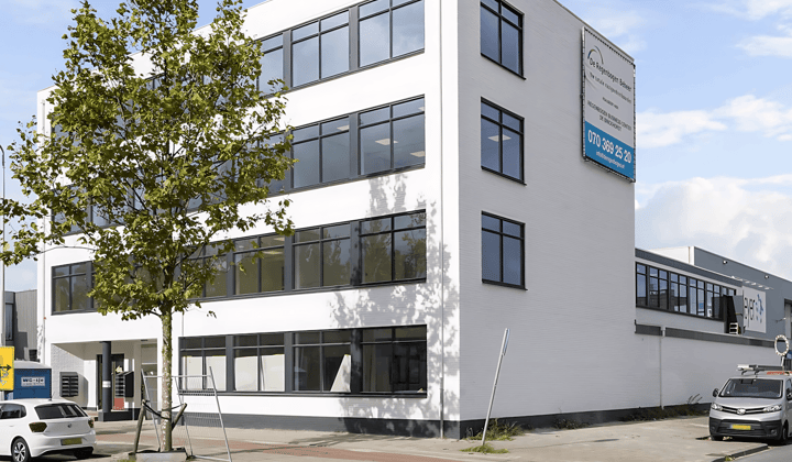 Kantoor · 1360 m² · €625,-