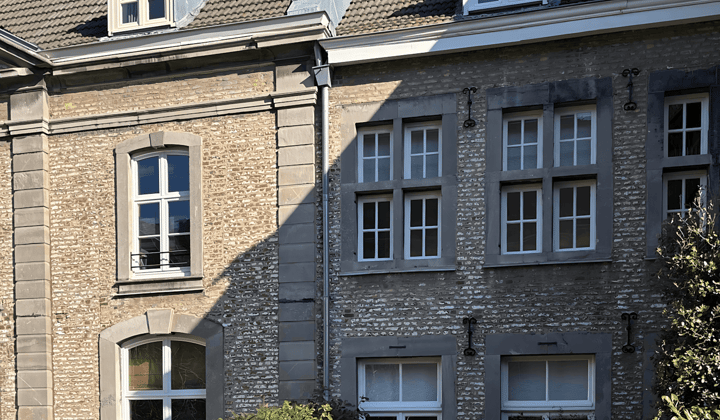 Huis · 150 m² · €2600,-
