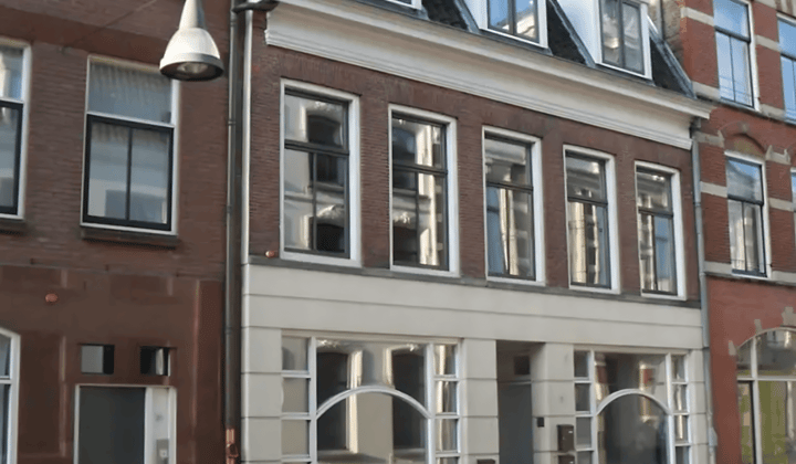 Kamer · 15 m² · €644,-