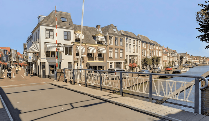 Appartement · 120 m² · €2465,-