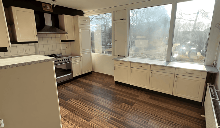 Huis · 143 m² · €1700,-