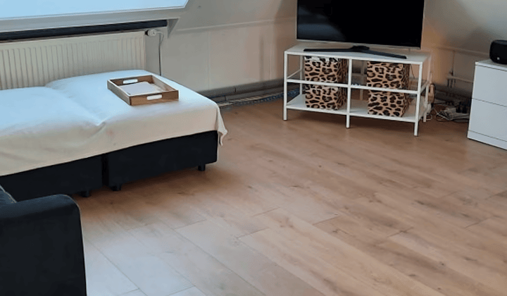 Studio · 42 m² · €783,-