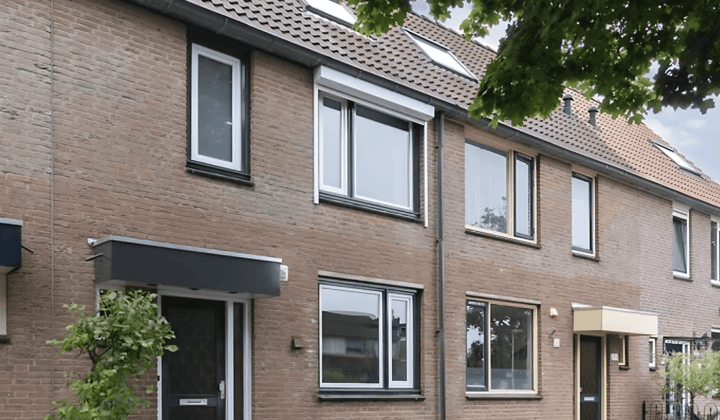 Huis · 97 m² · €1950,-