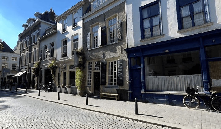 Huis · 106 m² · €2850,-