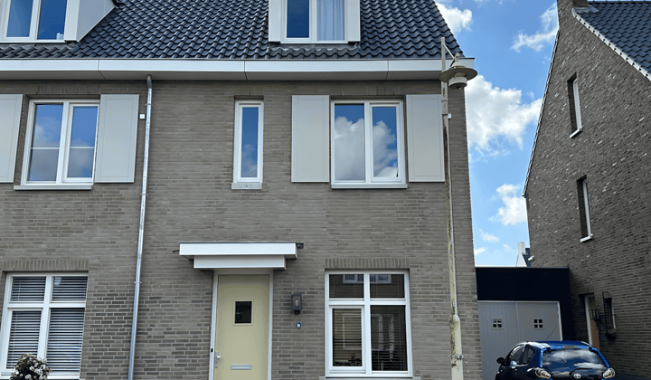 Huis · 127 m² · €2000,-