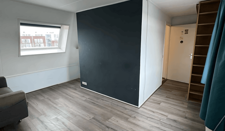 Studentenkamer met wasmachine en wifi