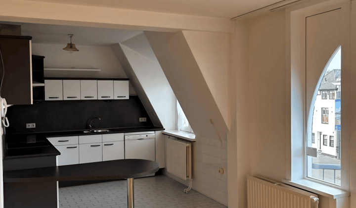 Appartement · €250,-