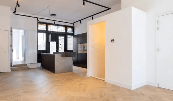 Huis · 113 m² · €2250,-