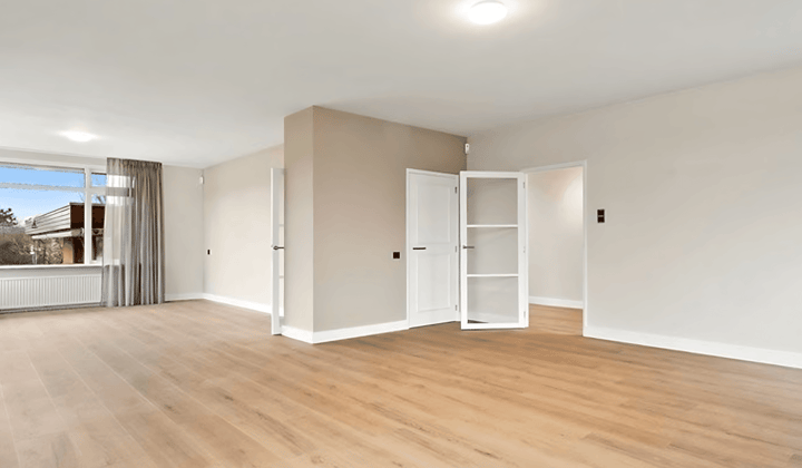 Huis · 183 m² · €4250,-
