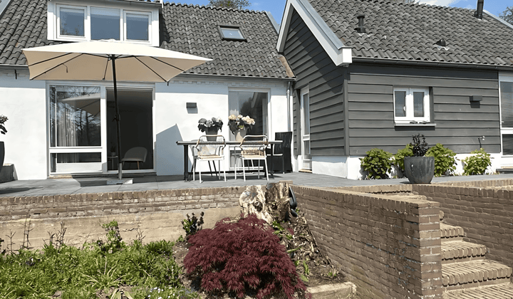 Huis · 104 m² · €2295,-
