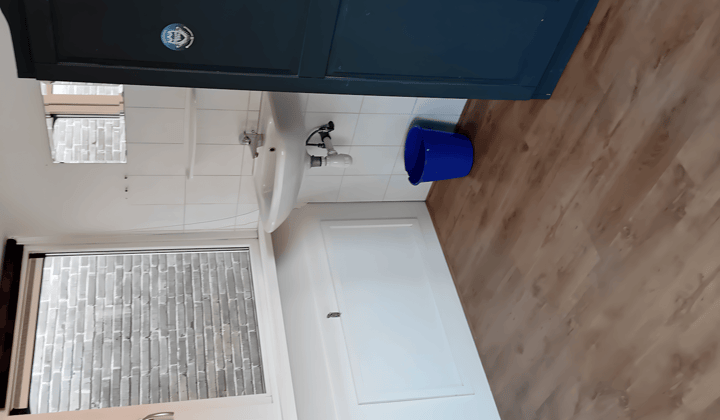 Gemeubileerde studentenkamer met tuin en wasmachine