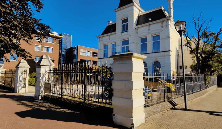 Appartement · 54 m² · €1338,-
